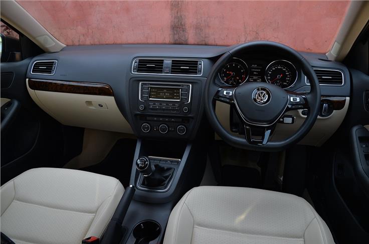 The multi-function wheel from the Polo has been used on this facelifted car.